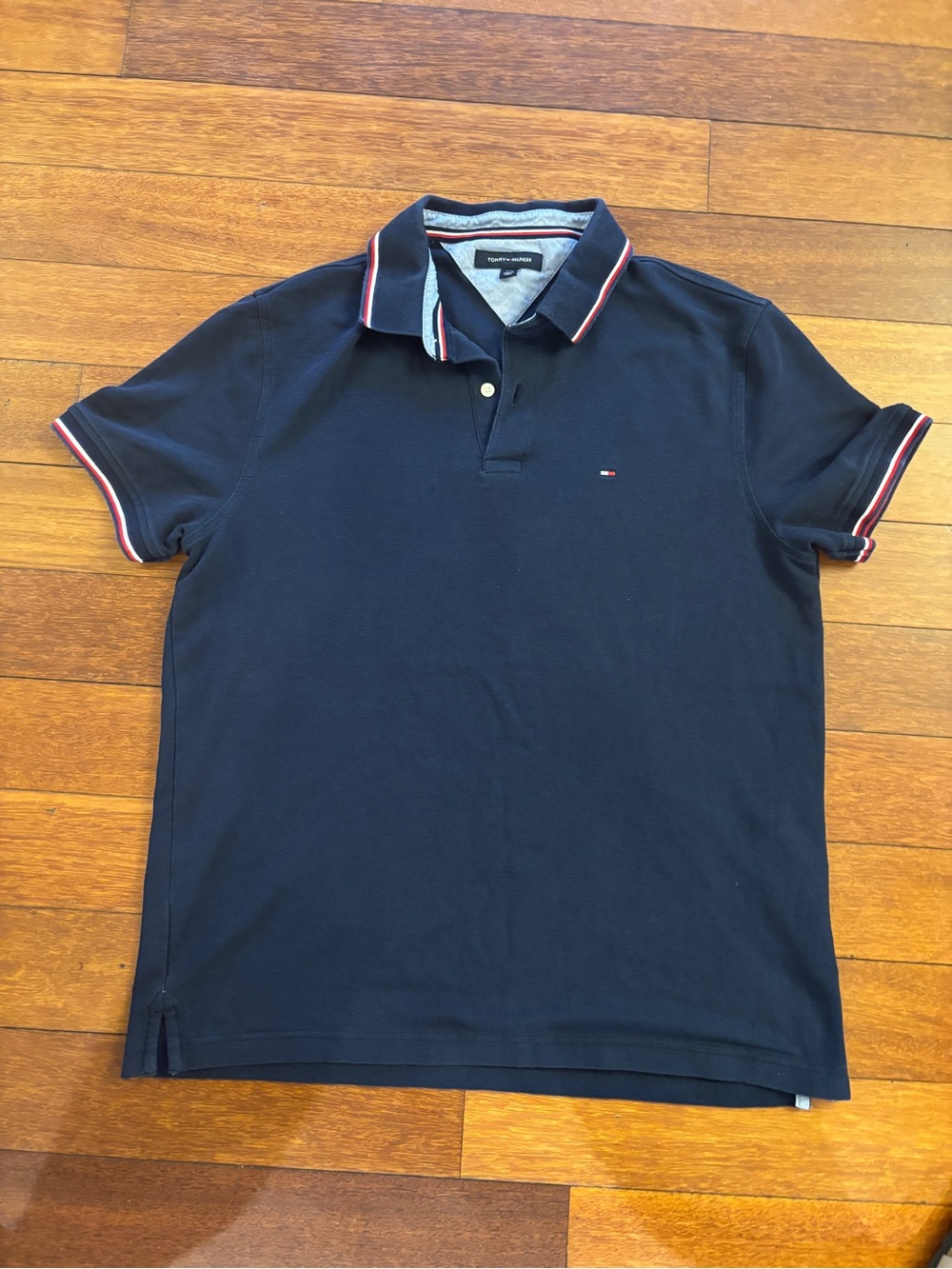 Tommy Hilfiger Men’s Navy Polo Shirt with Contrast Trim size L